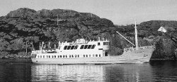 Veteranbåten Vestgar og veteranbuss til Eikefjord