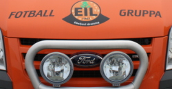 Ny orange klubb-buss