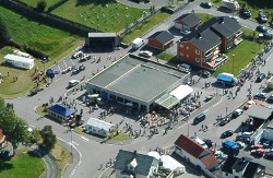 Kjøper næringsbygg og flaggar heim